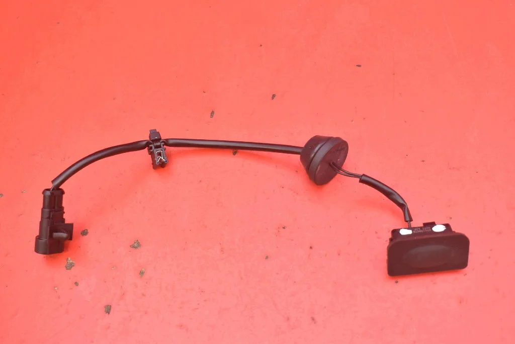 Tailgate Button Handle BAIC BEIJING X3 LIFT 19- Used