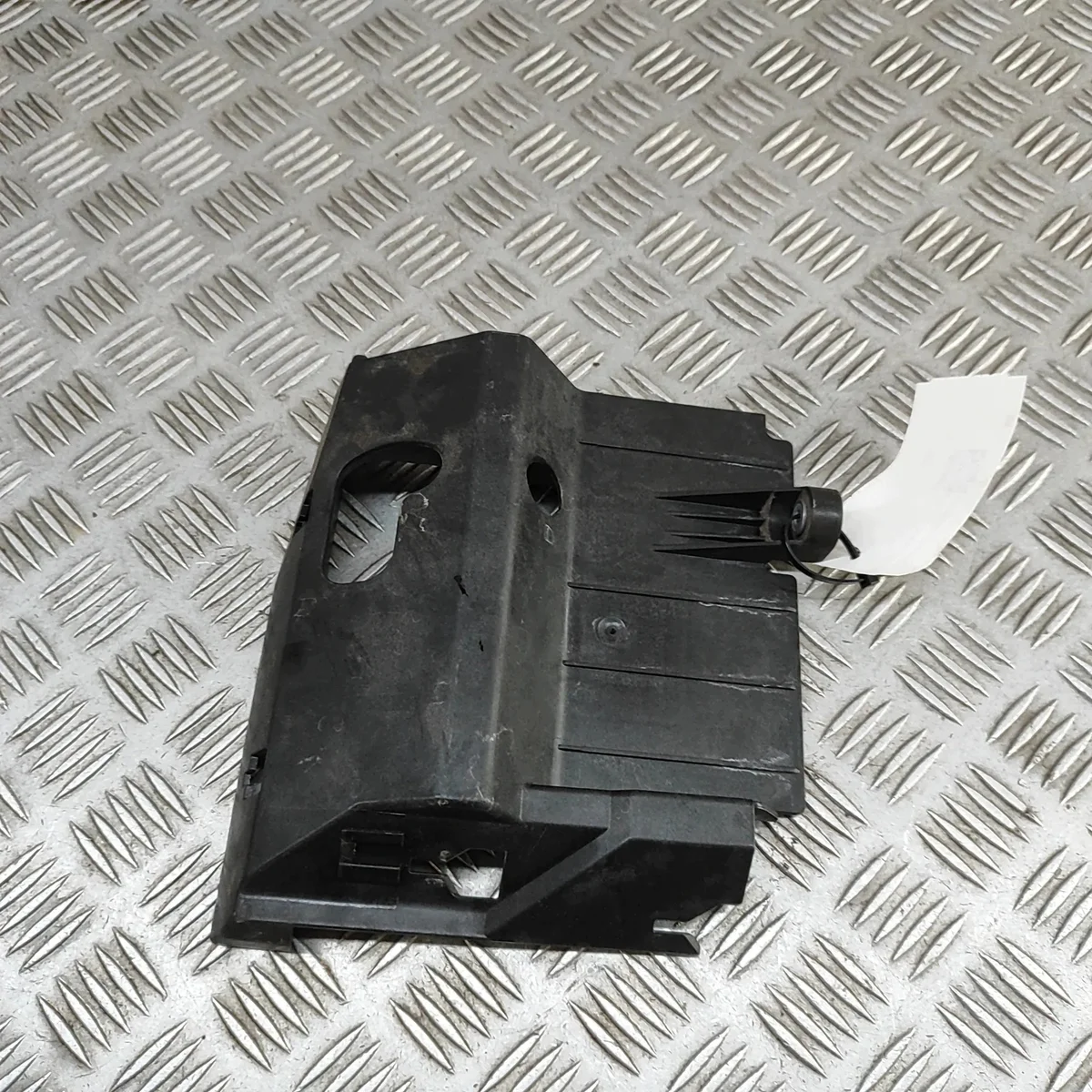 Batteriehalter Mercedes CLA C118 A2475411000 image 5