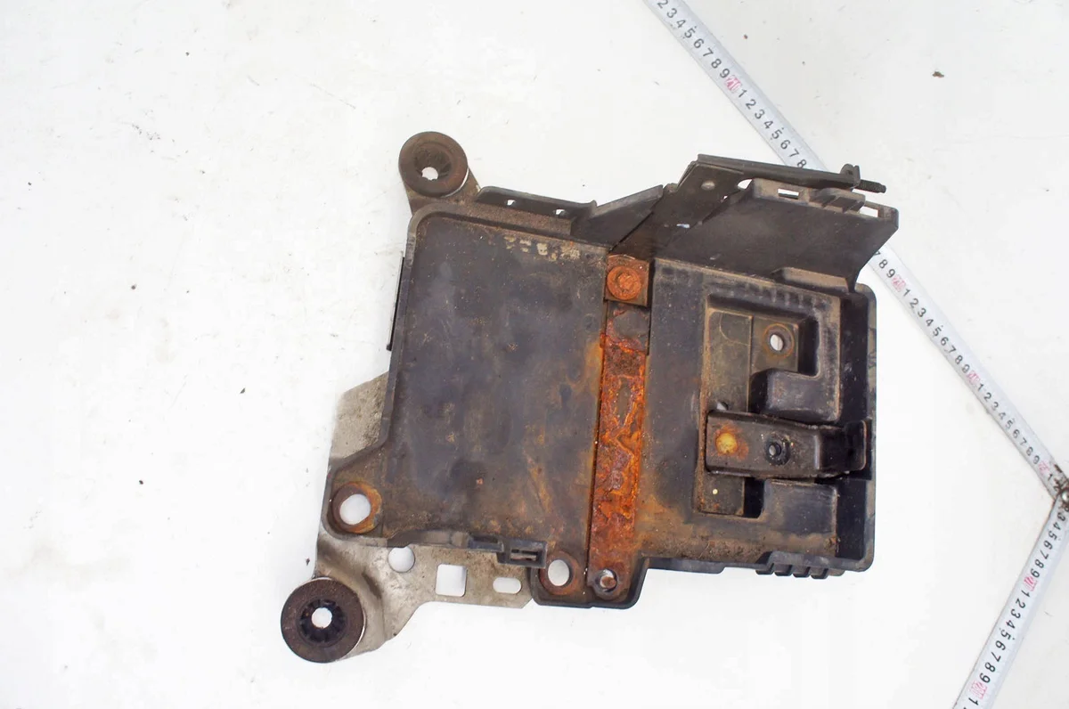 Ford Focus Mk4 1.0 Batterifäste VT265-AR85157 image 3