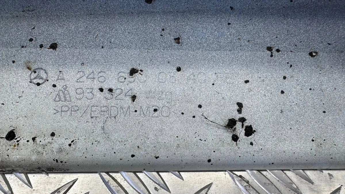 Schwellerleiste Rechts Mercedes W176 AMG image 7