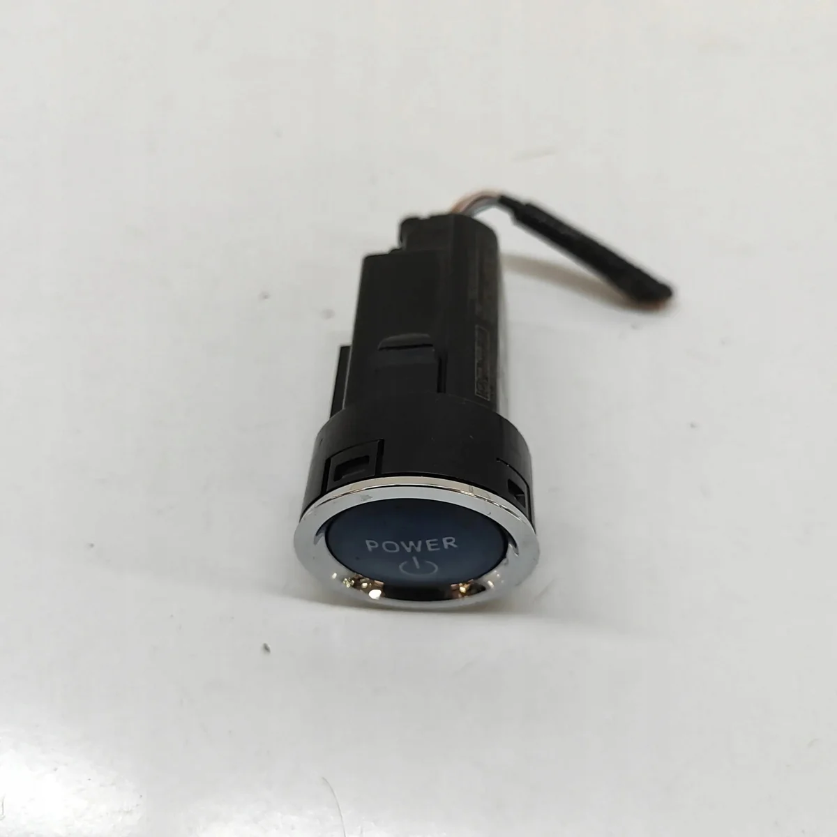 Bouton Start/Stop Toyota RAV 4 V 8961130142