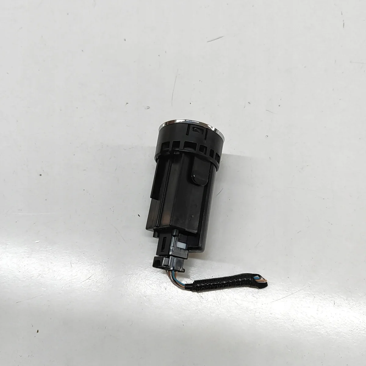 Bouton Start/Stop Toyota RAV 4 V 8961130142 image 4