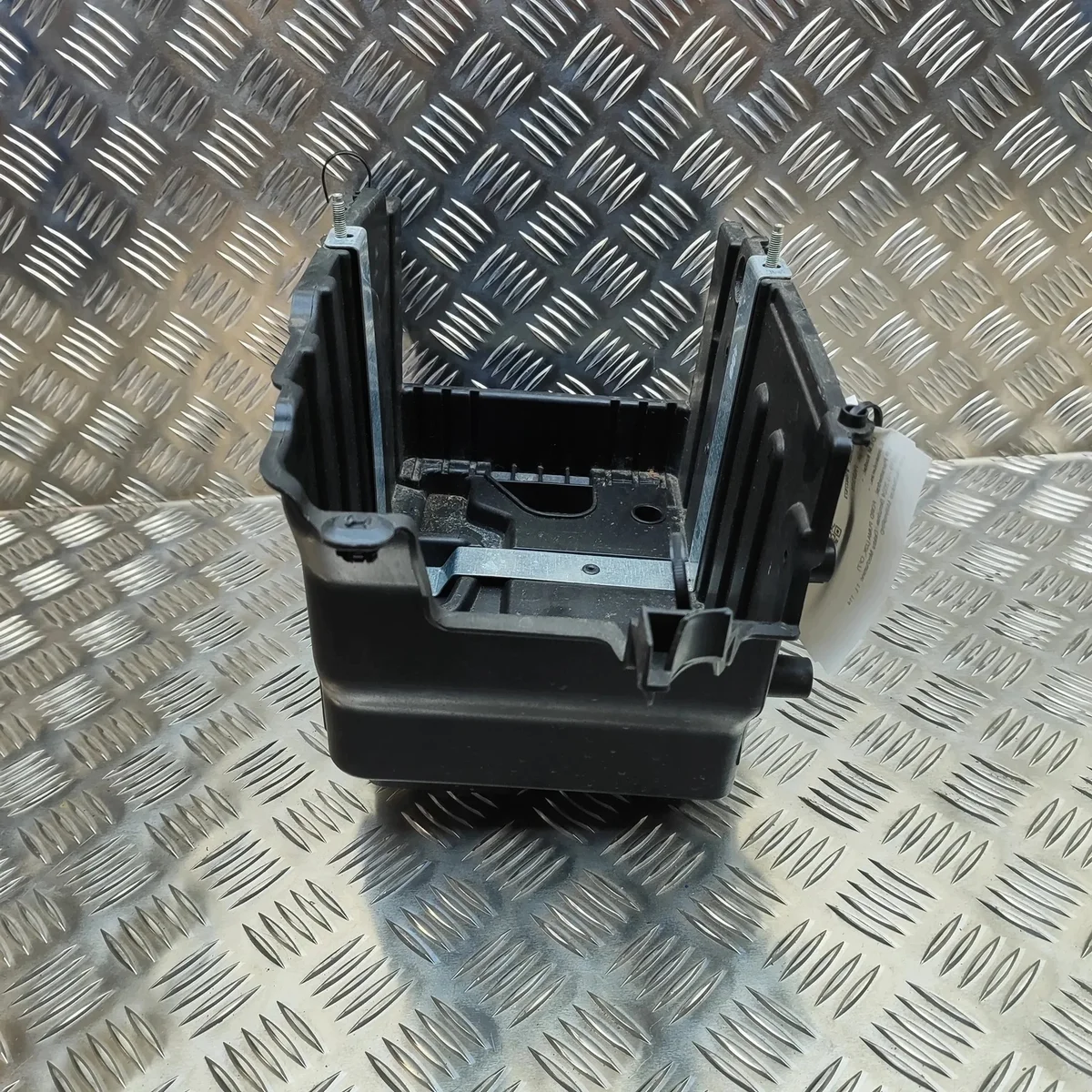 Ford Puma batterihållare L1BB10723BB image 4