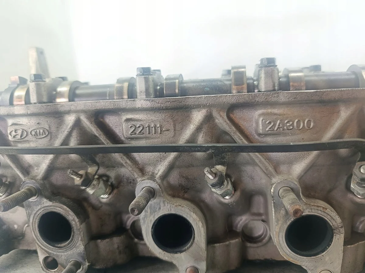 Cilinderkop Hyundai i20 22111-2A300 Gebruikt image 9