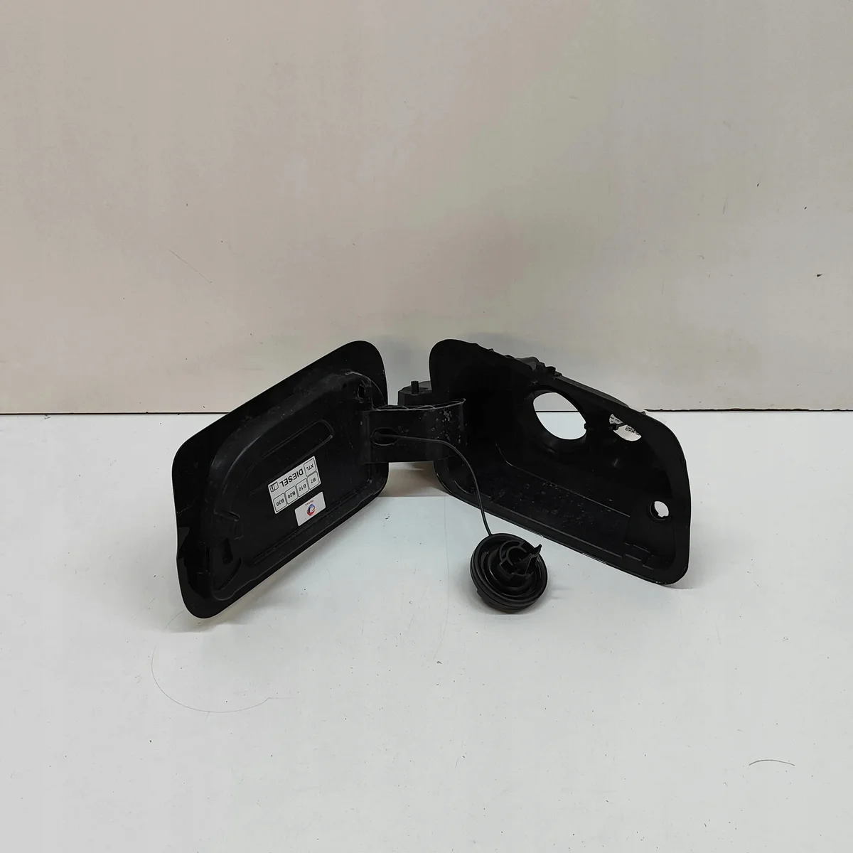 Klappe Kraftstoffbehälter Peugeot 5008 II gebraucht image 6