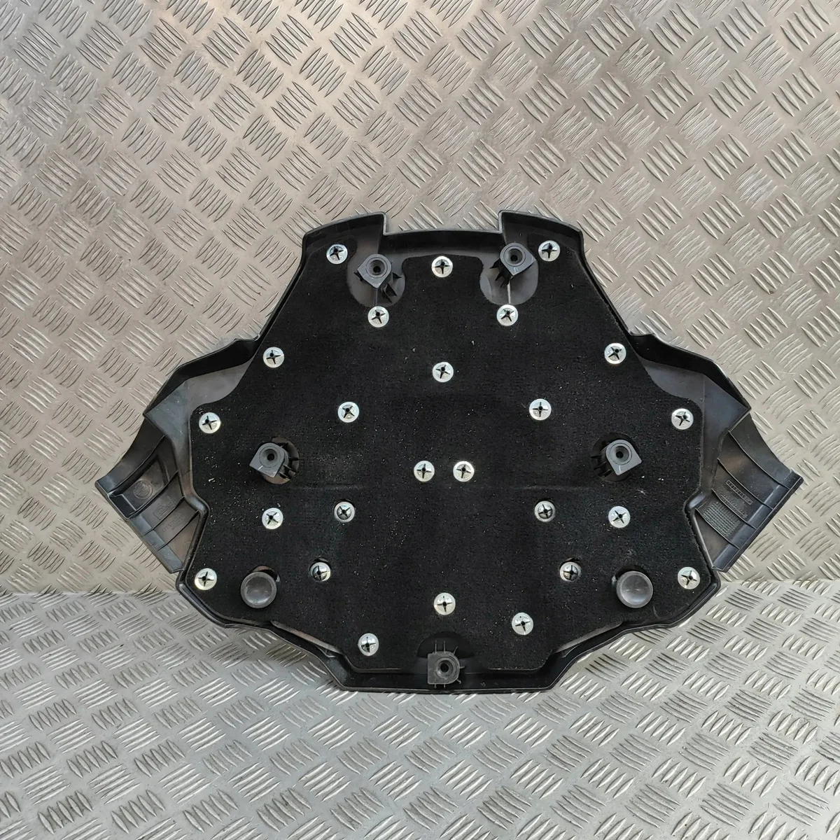 Alfa Romeo Engine Cover 50554973 Used image 4