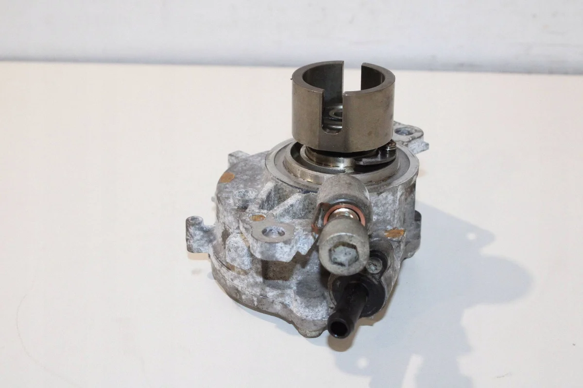 2018 Subaru XV II Vakuum pump HAI14077 image 6