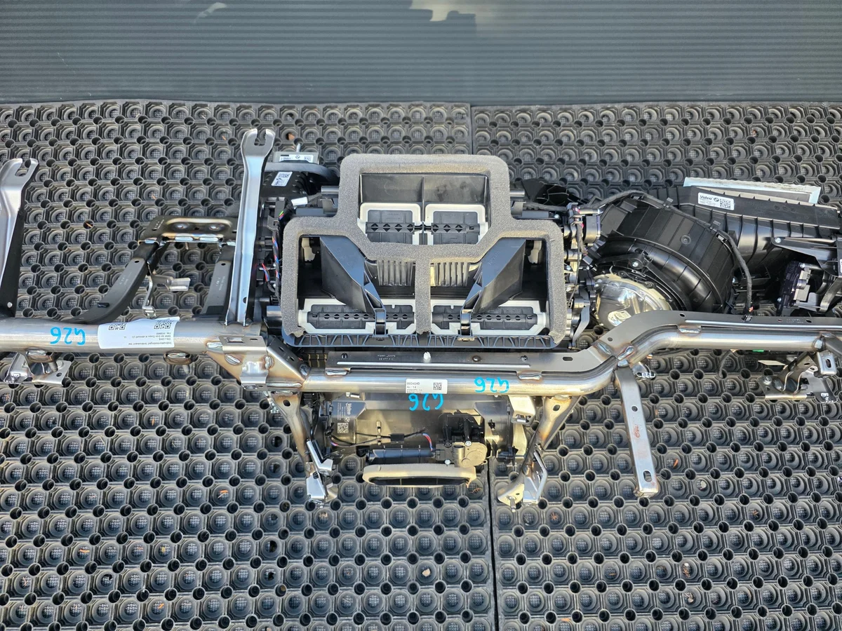 BMW G26 I4 Chauffage Support Tableau Bord image 3