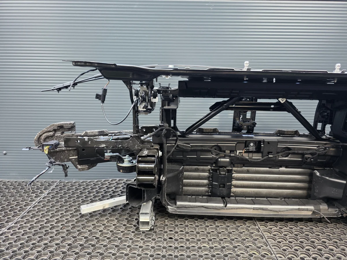 BMW G26 I4 Frontbalk Förstärkning image 10