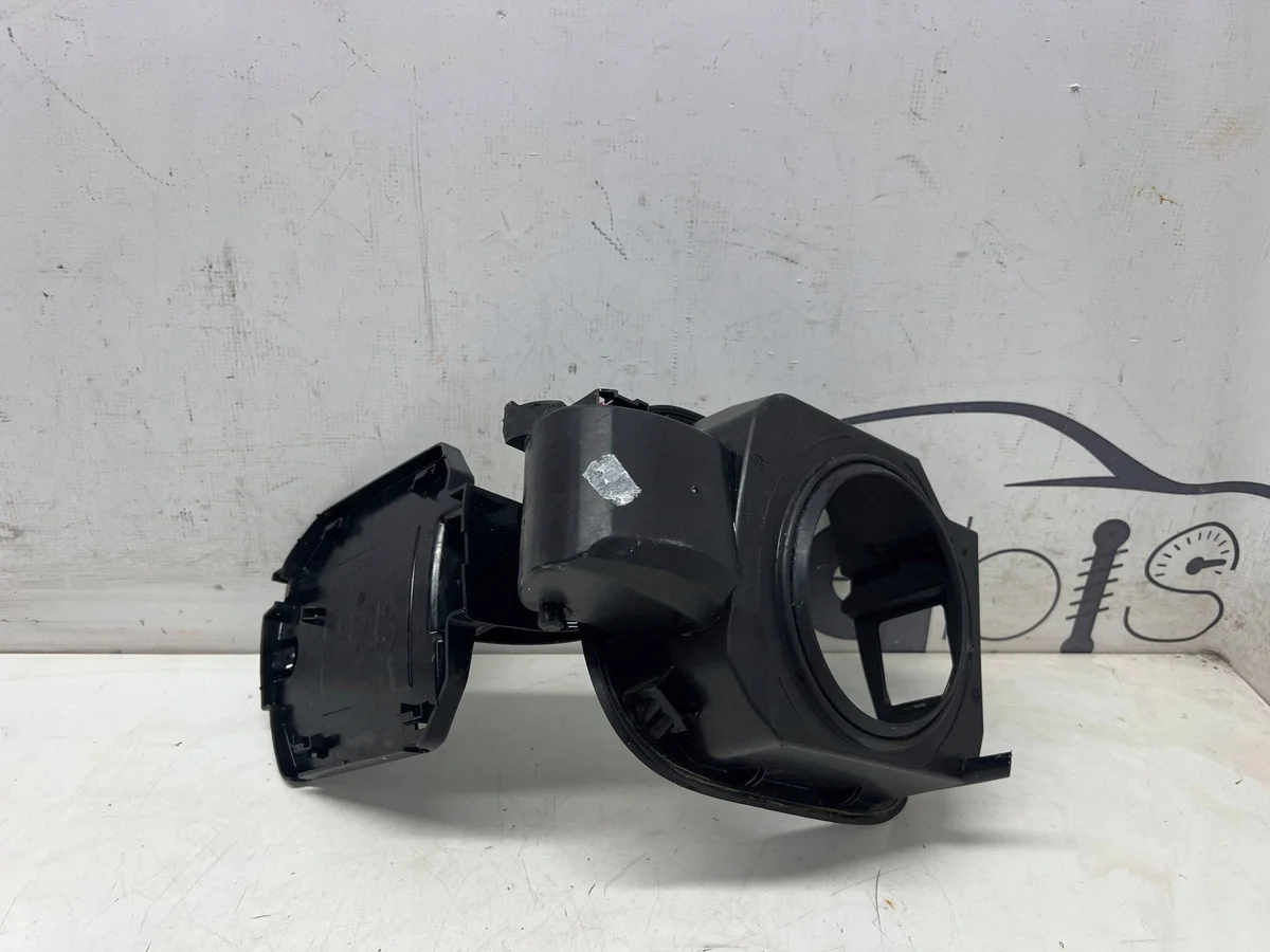 Mercedes EQA EQB H243 X243 Ladeklappenabdeckung image 7