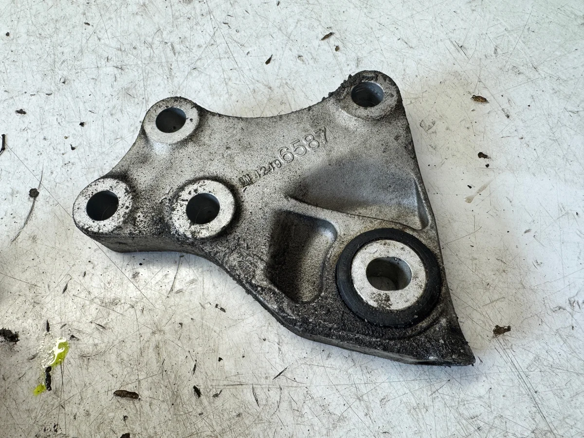 Opel Astra K Supporto Cambio 42496587