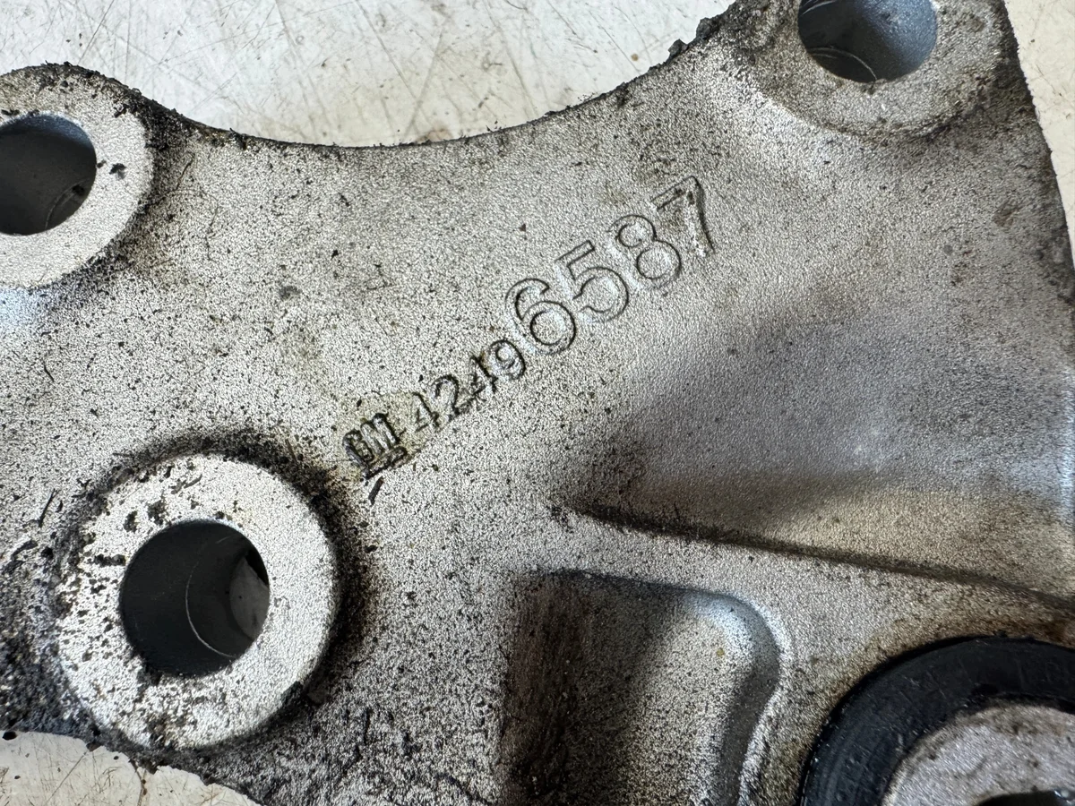Opel Astra K - Vaihteiston kiinnike, käytetty image 3