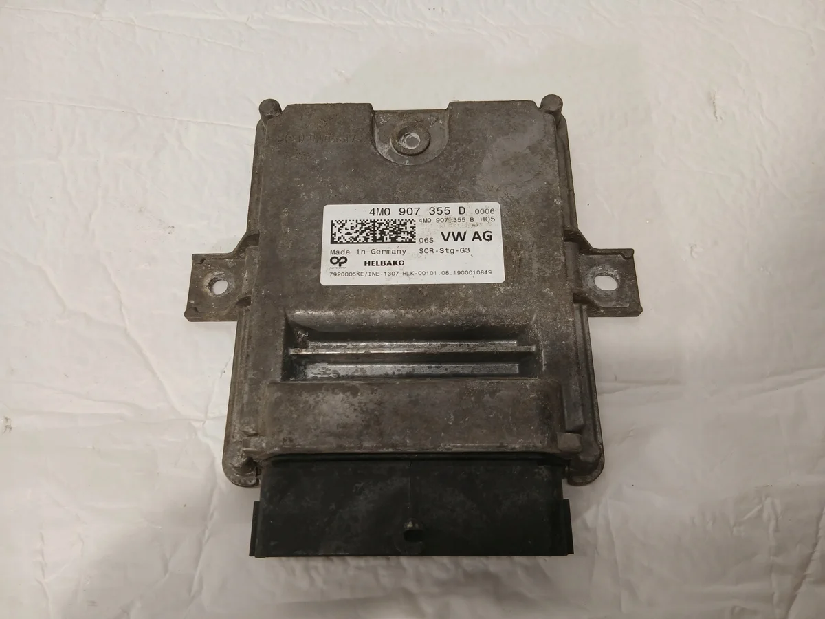 Audi A4 B9 AdBlue Controller 4M0907355D