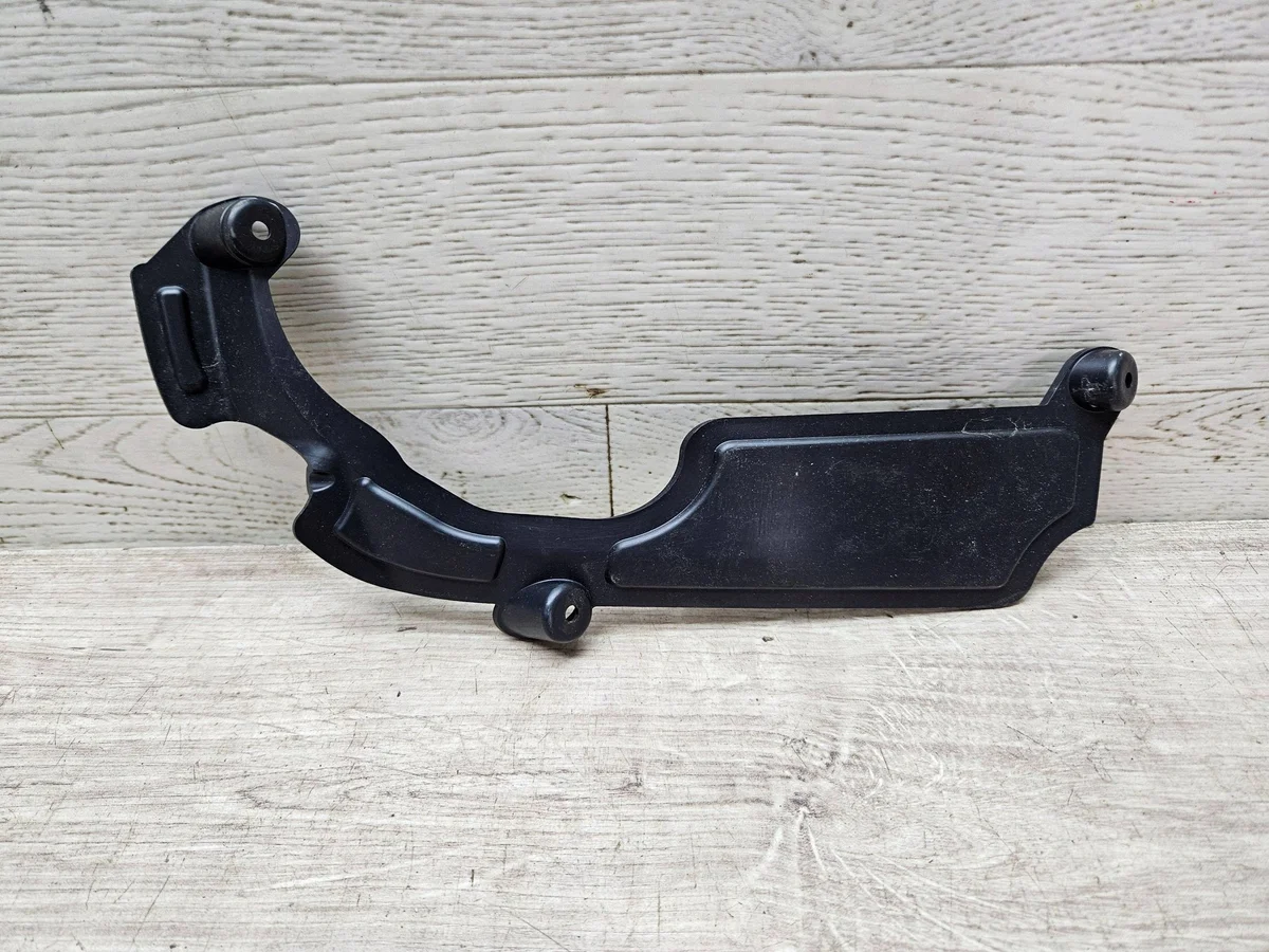 Soporte Faro Land Rover Defender L8B215A245A Usado