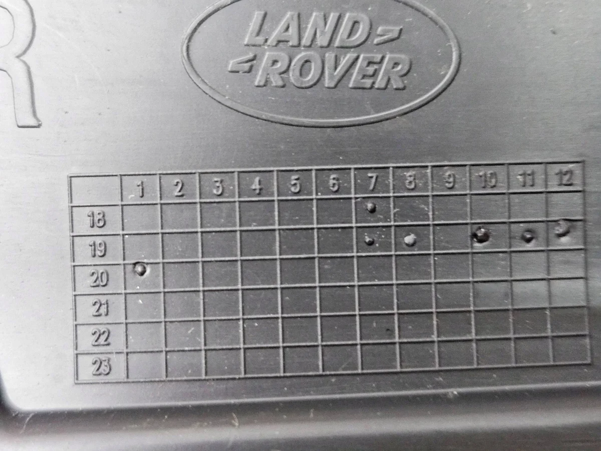 Land Rover Defender Headlight Bracket L8B215A245A image 7