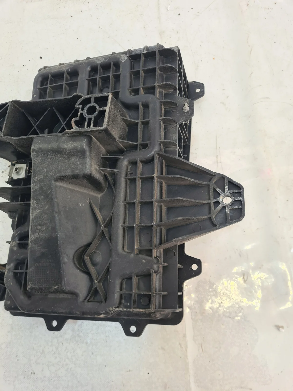 Chrysler Pacifica 17- Vasso Batteria 68226079AD image 5