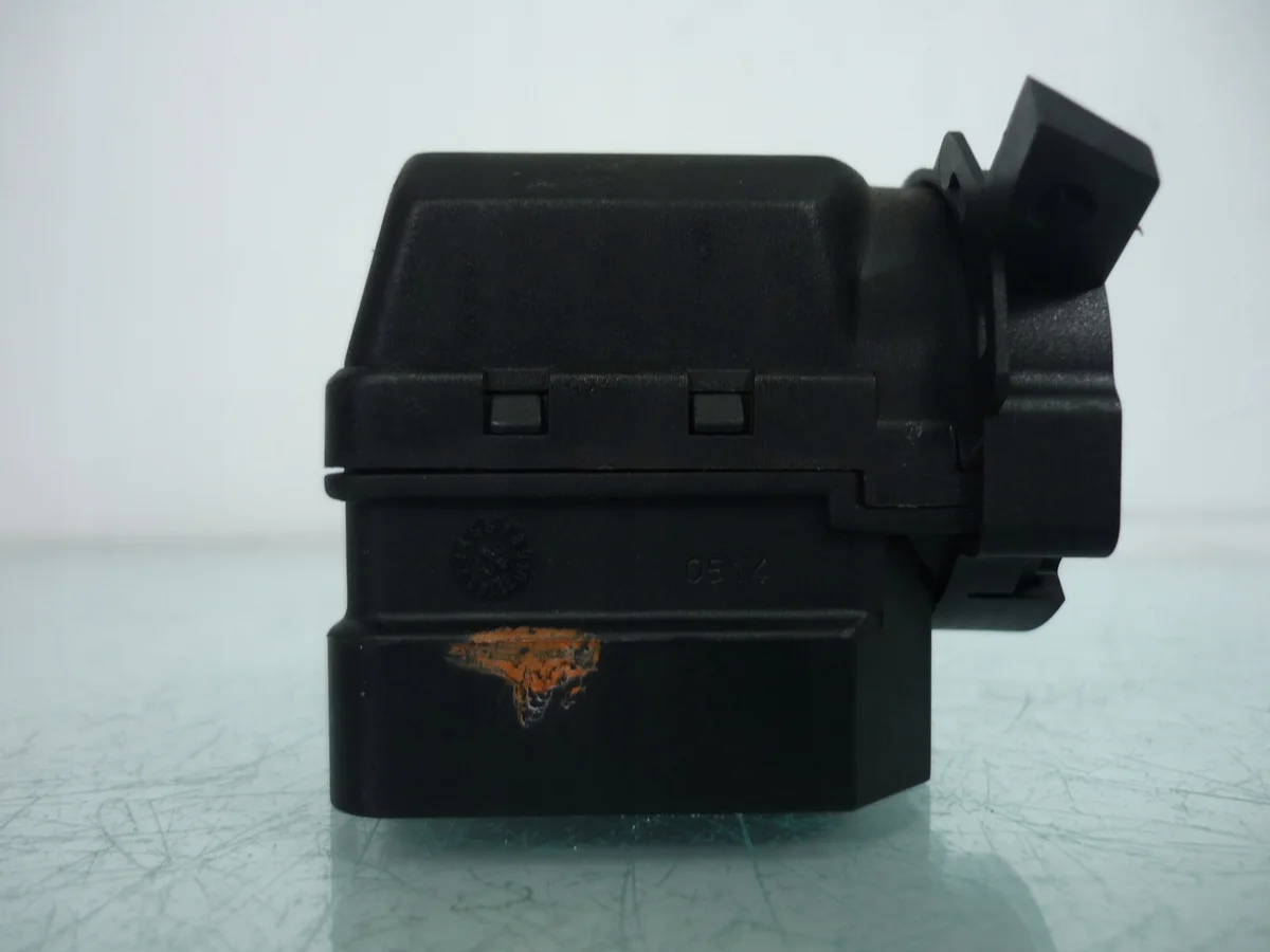 Mini Cooper Hatch Ignition Switch 2003 image 5