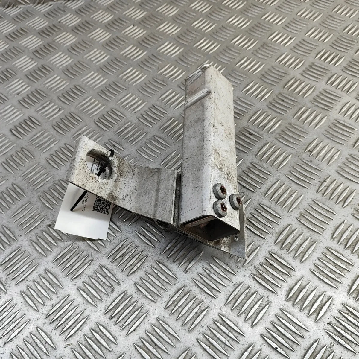 Support radiateur droit Mercedes W205 A2055014220 image 4
