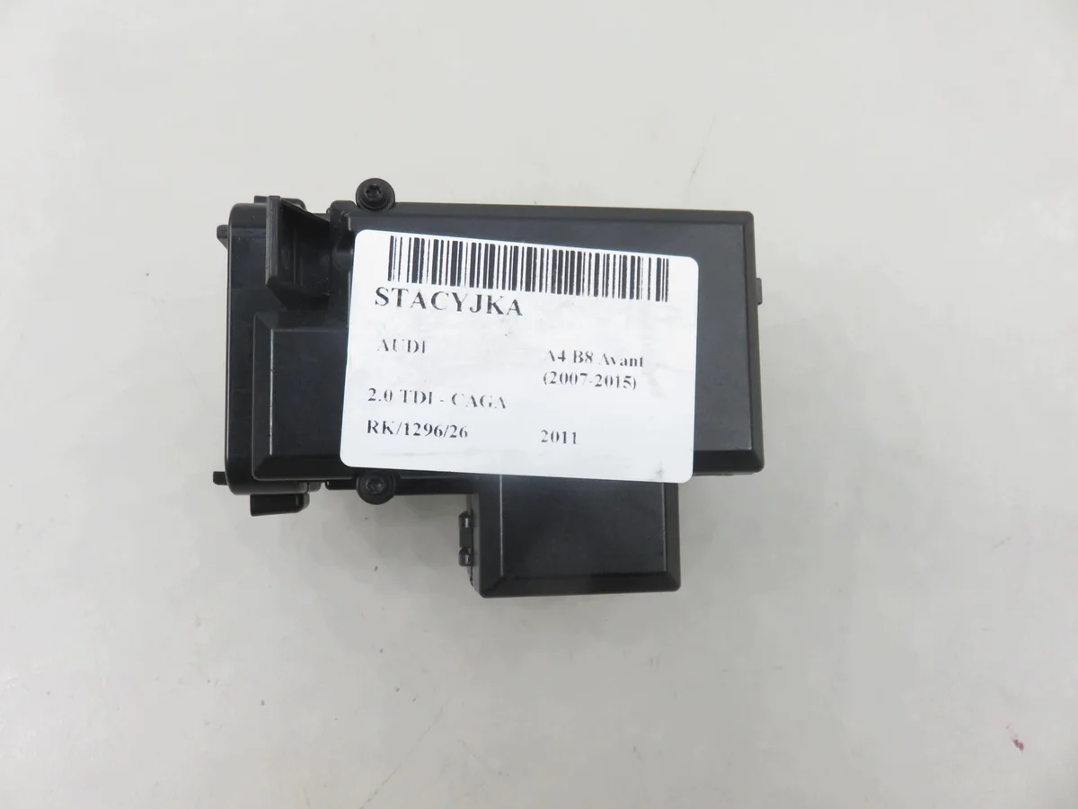 Audi A4 B8 Ignition Switch 8K0909131D Used image 7