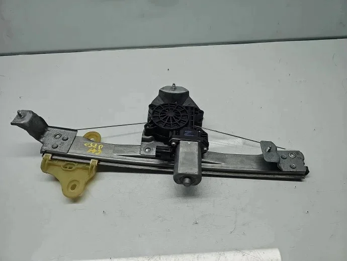 2015 Renault Captur Fönsterregulator 128001471B