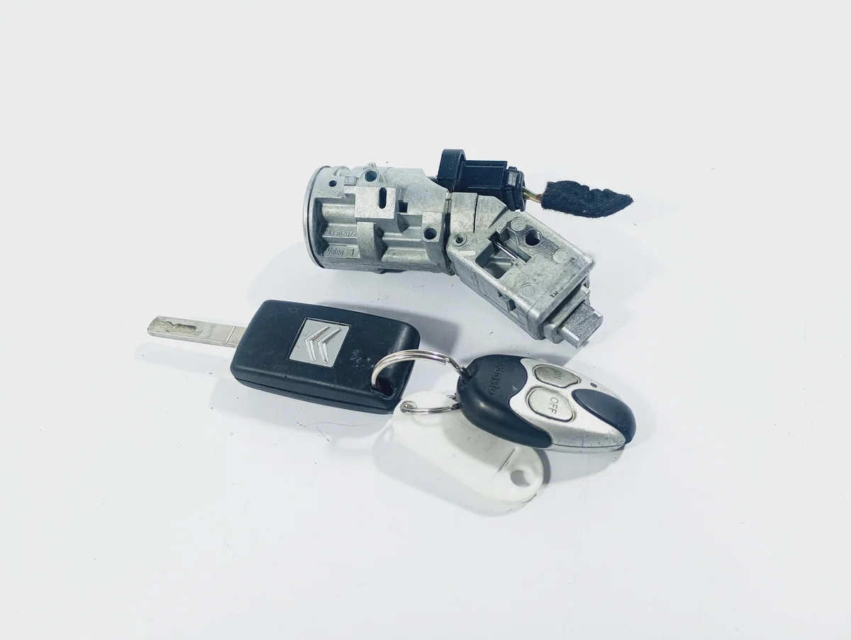 Virtalukko avaimella Citroen C4 1 (04-11) image 3