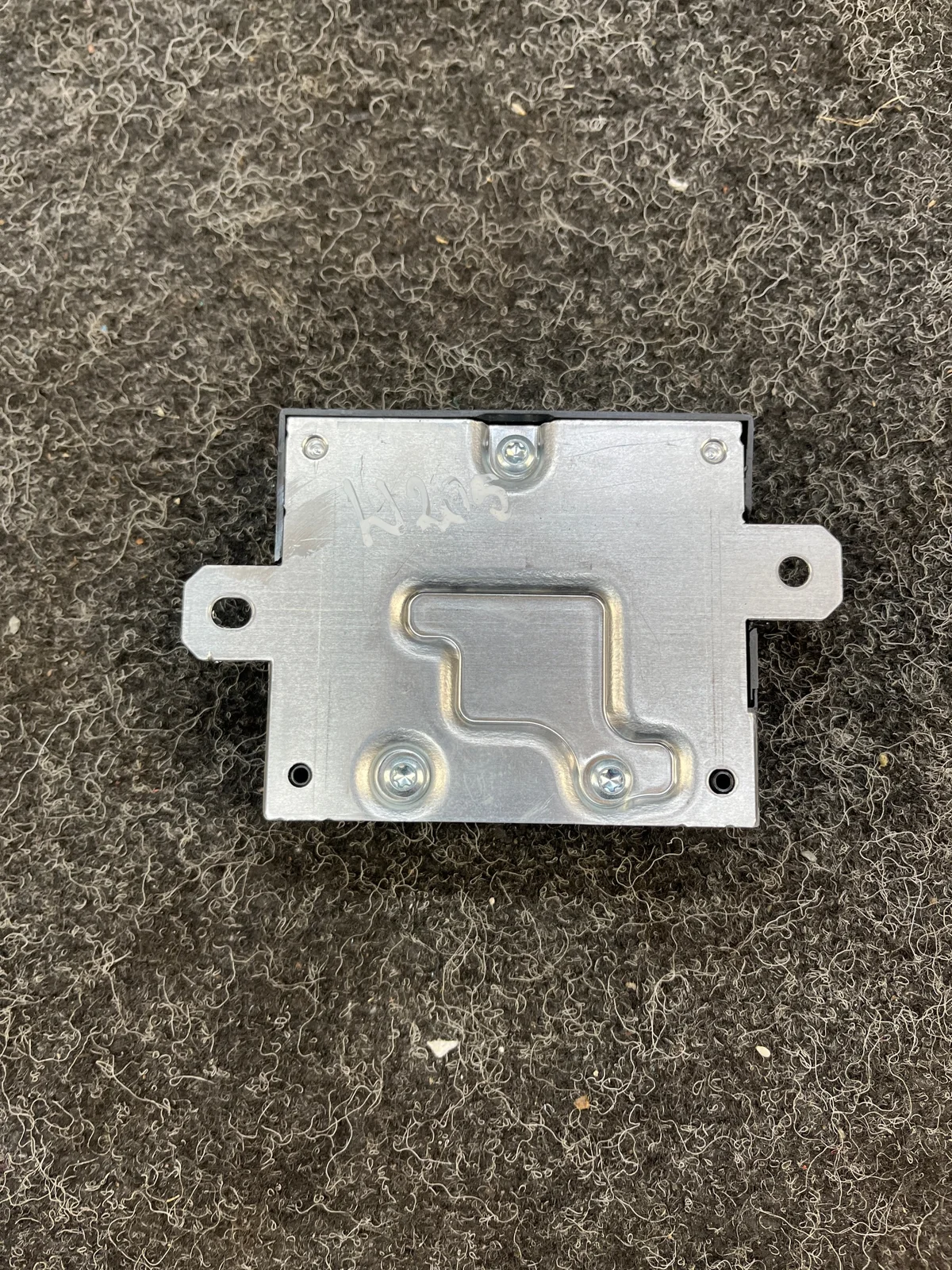 Mercedes W205 Brandstofpompmodule A0009006007 image 4