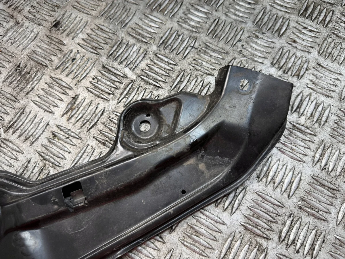 Fäste för kylare VW Polo VI 260805932 image 3