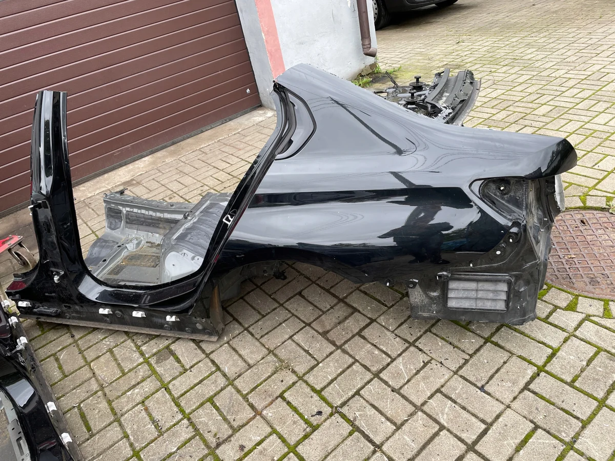 BMW 3 G20 - Painel Lateral Traseiro Esquerdo