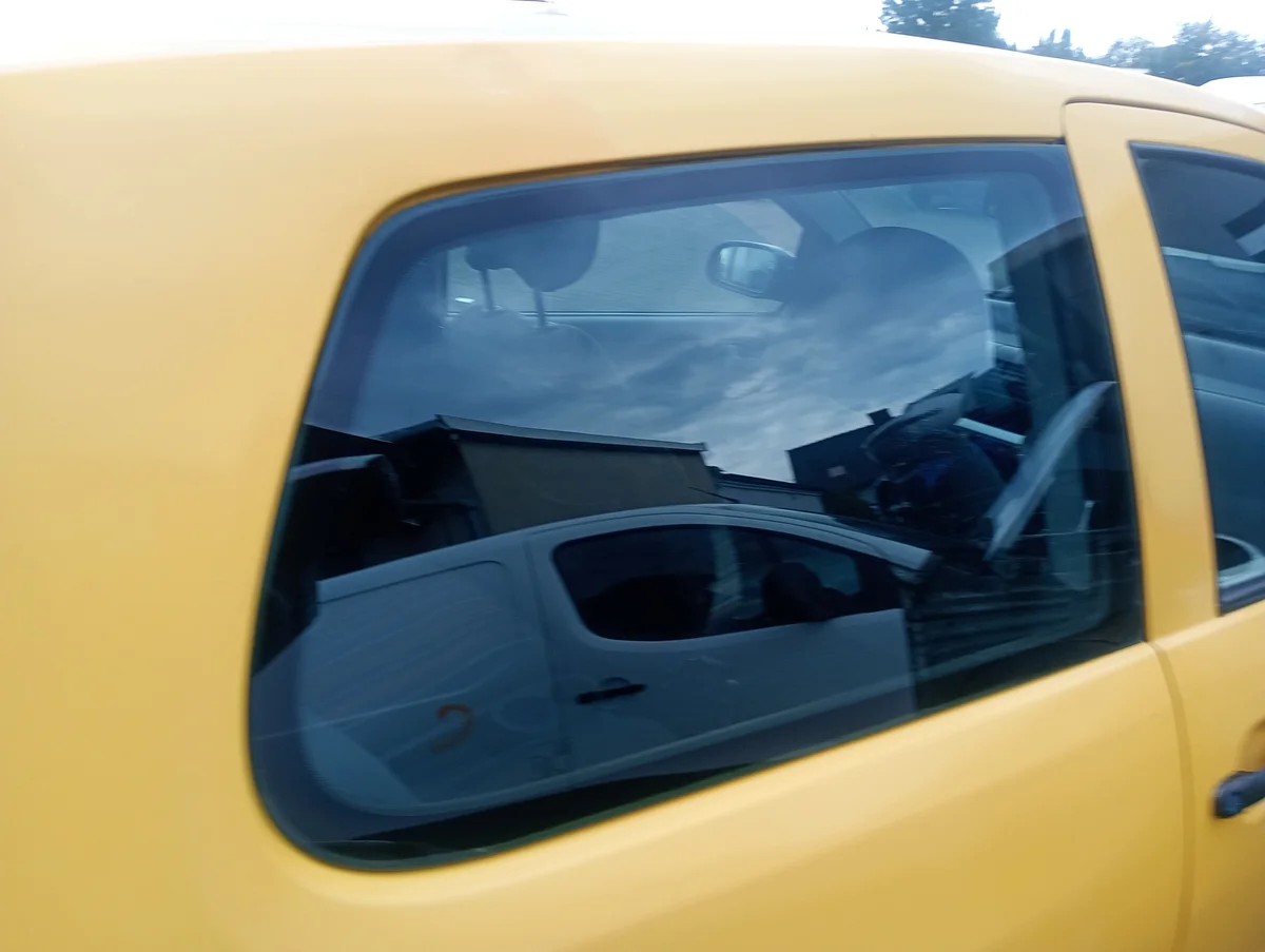 VW Fox Seitenfenster rechts hinten gebraucht image 3