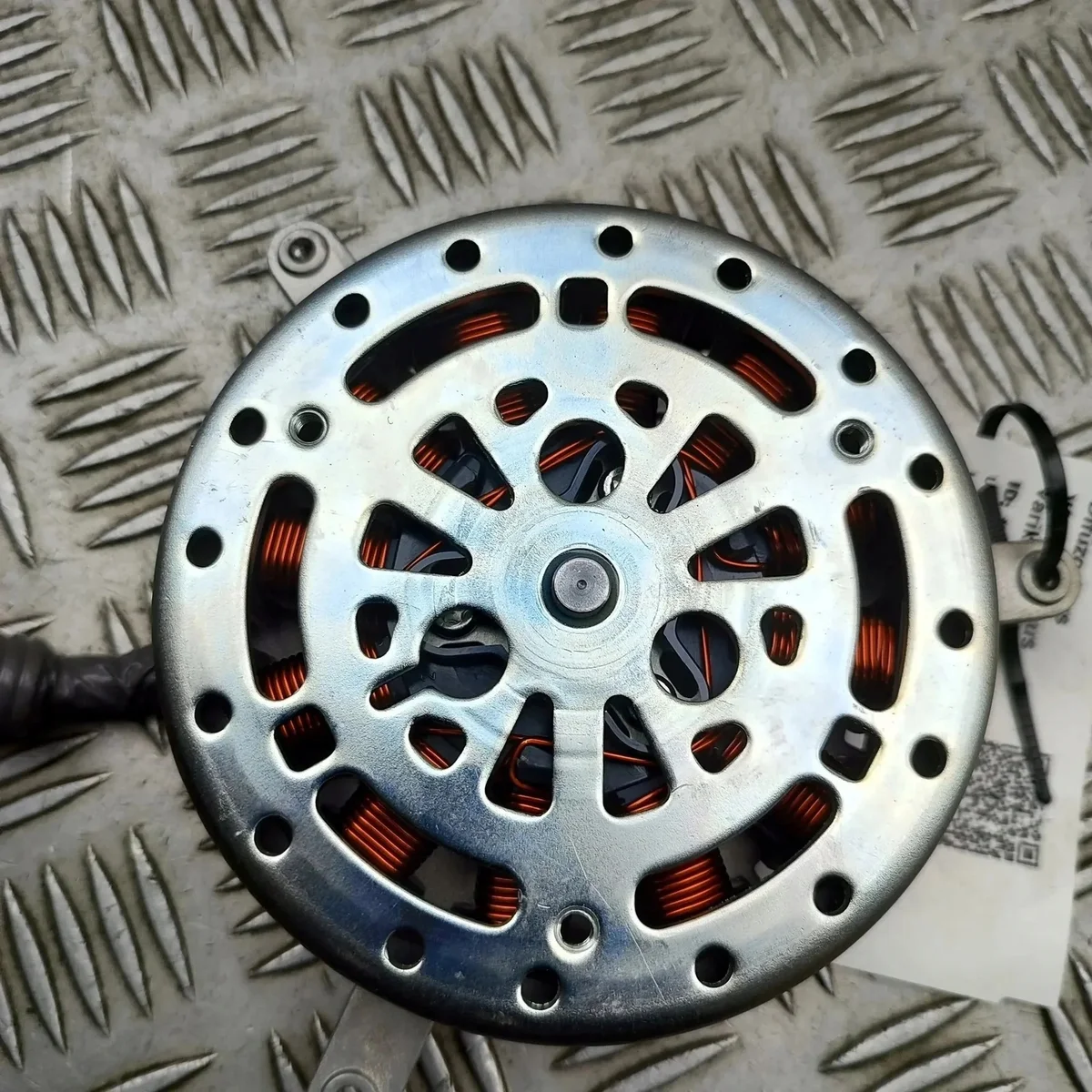Motor Ventilador Tesla Model Y Usado OEM image 7