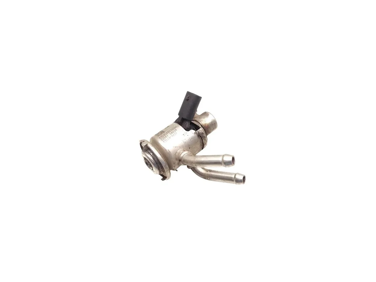 Bico Injetor AdBlue Mercedes Sprinter A0004905100 image 3