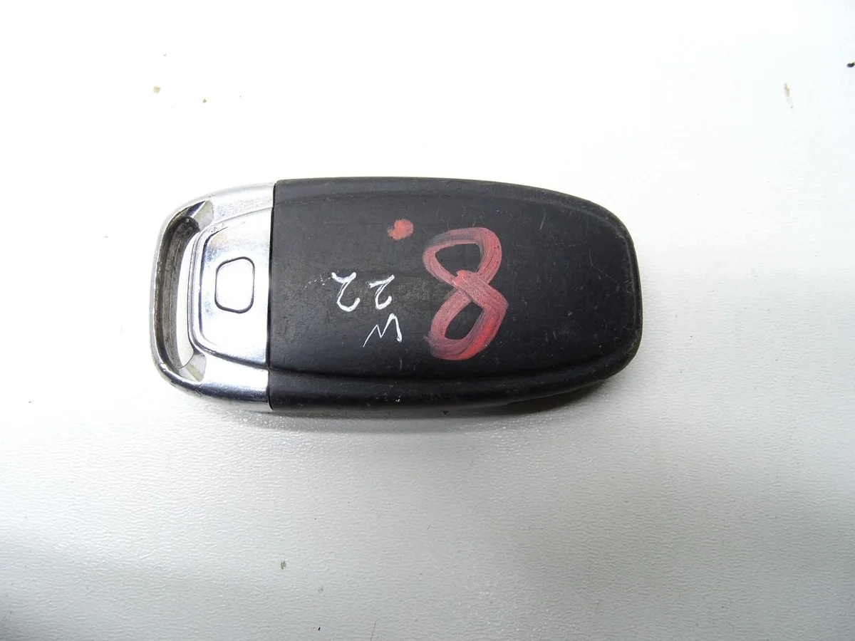 Llave Mando Audi A4 B8 A5 Q5 8T0959754D Usada image 4