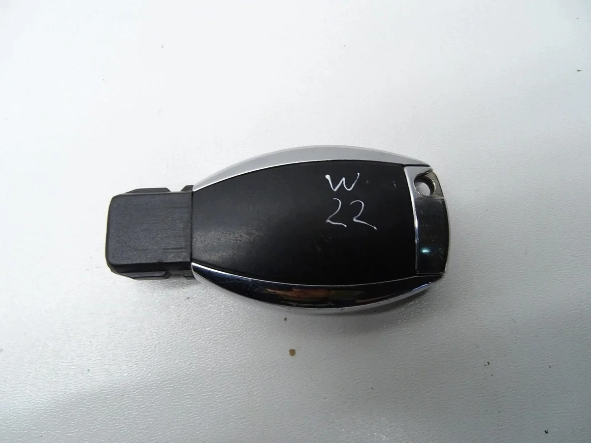 Schlüsselanhänger Sender 433,92 MHz Mercedes W176 image 4
