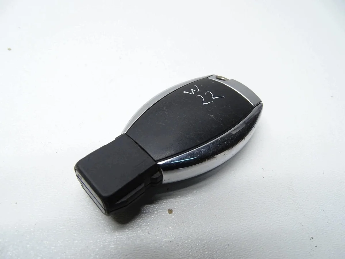 Schlüsselanhänger Sender 433,92 MHz Mercedes W176 image 5