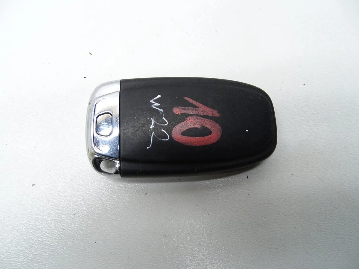 Schlüsselanhänger Sender 8T0959754D Audi A4 B8 A5 Q5 image 4
