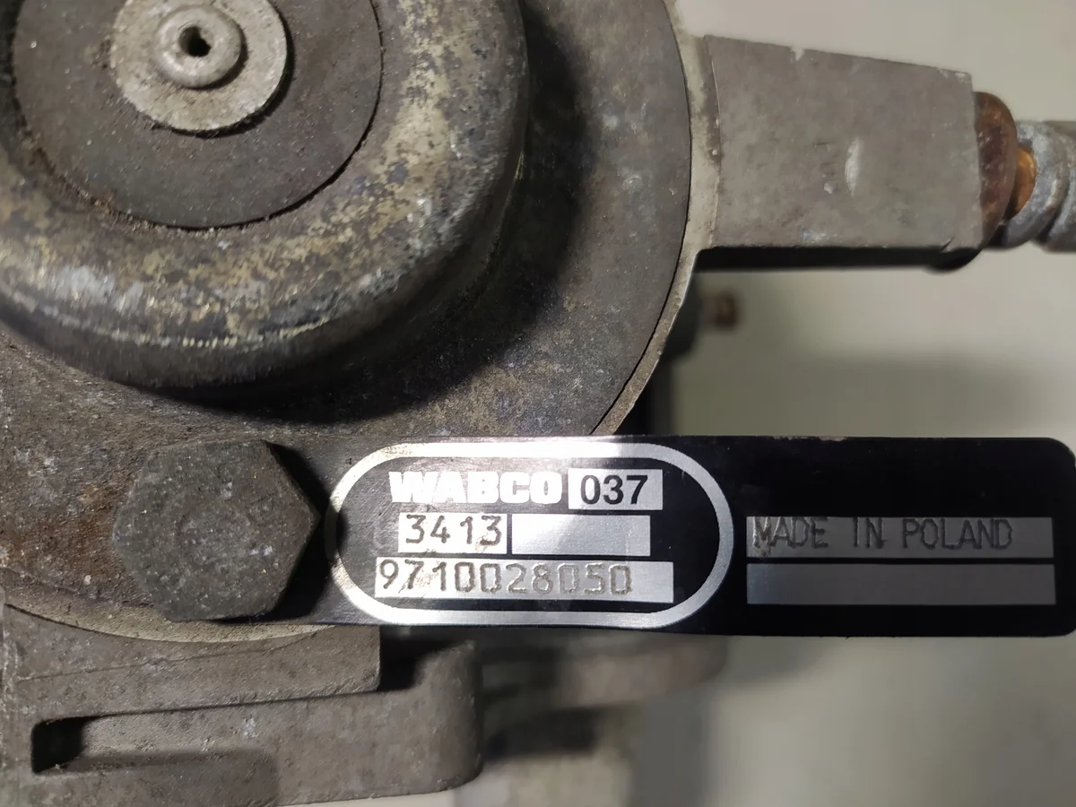 Wabco 9710028050 Bromsventil, Begagnad image 4
