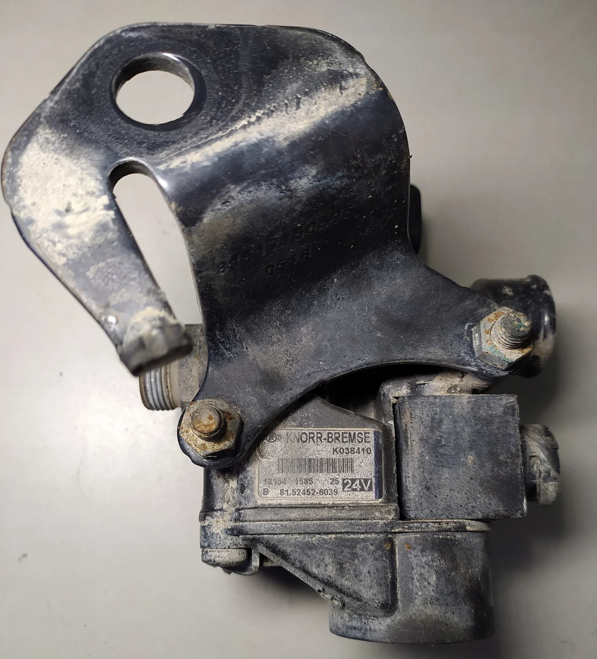 Válvula ABS Knorr-Bremse 81524526039 K038410