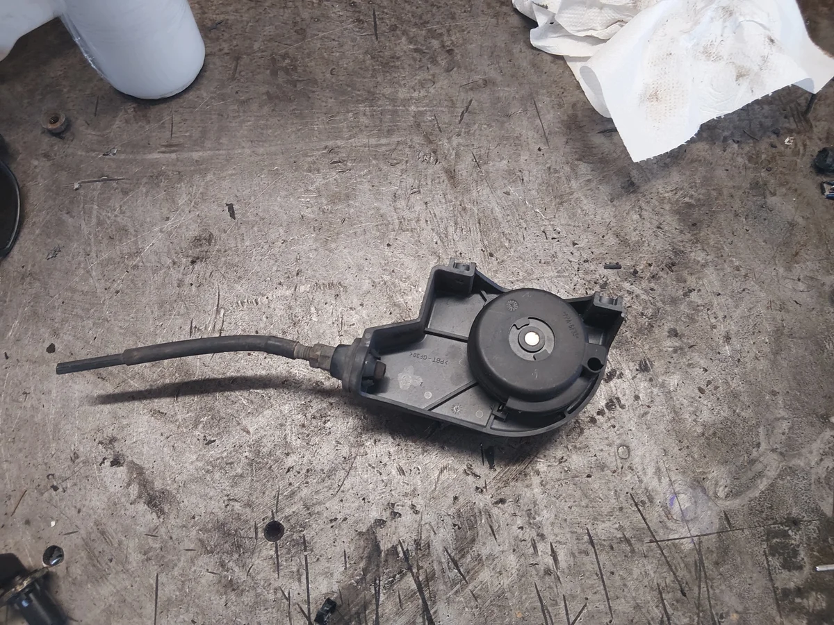 Suzuki Grand Vitara I 2.0 hdi Throttle Position Sensor image 3