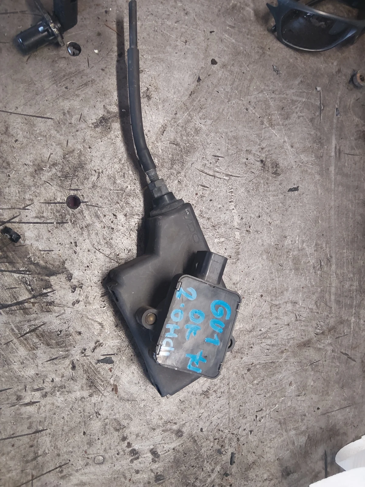 Suzuki Grand Vitara I 2.0 hdi Throttle Position Sensor image 5