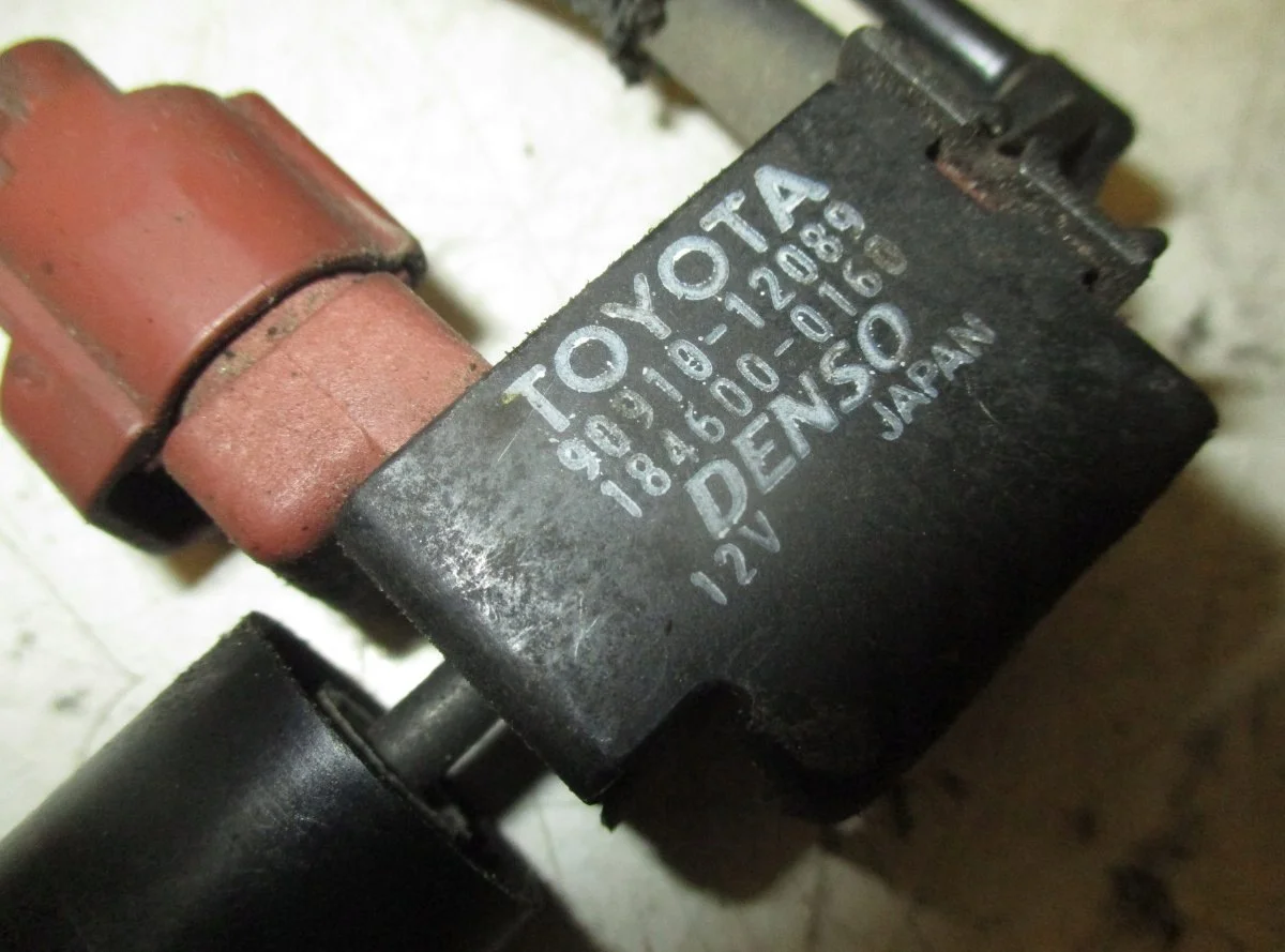Toyota Ventil 90910-12089 OE Gebraucht image 3