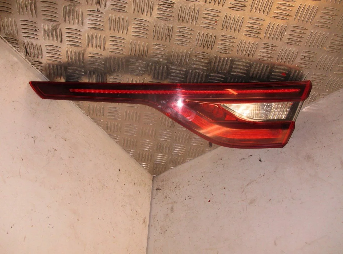 Baklykta vänster insida Renault Talisman 265504406R
