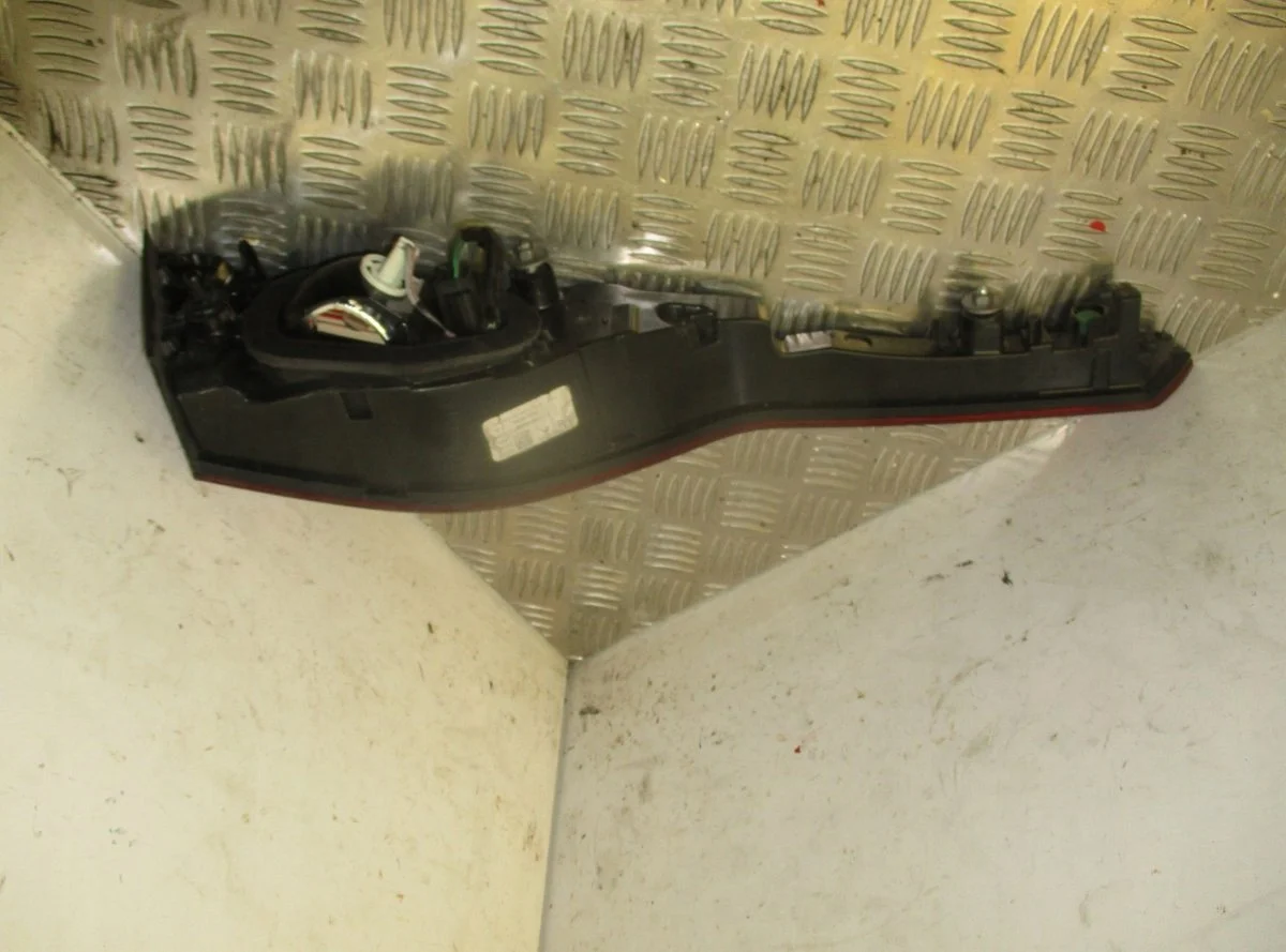 Achterlicht binnen rechts Renault Talisman 265504406R