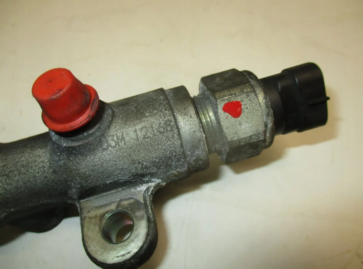 Mazda 6 GH Kraftstoffverteiler gebraucht image 3