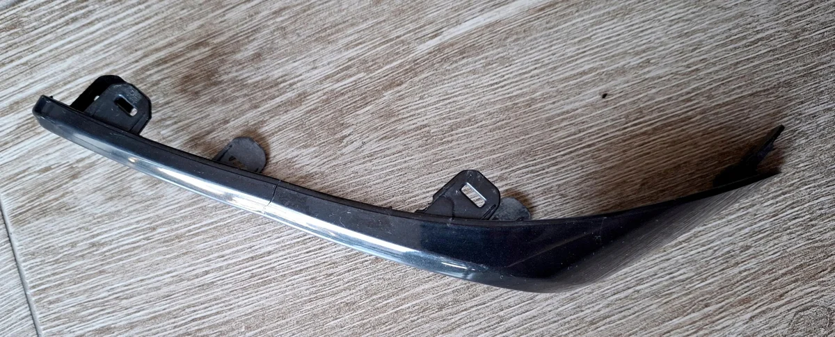 Toyota Auris reflektordel bak 52681-02010 image 3
