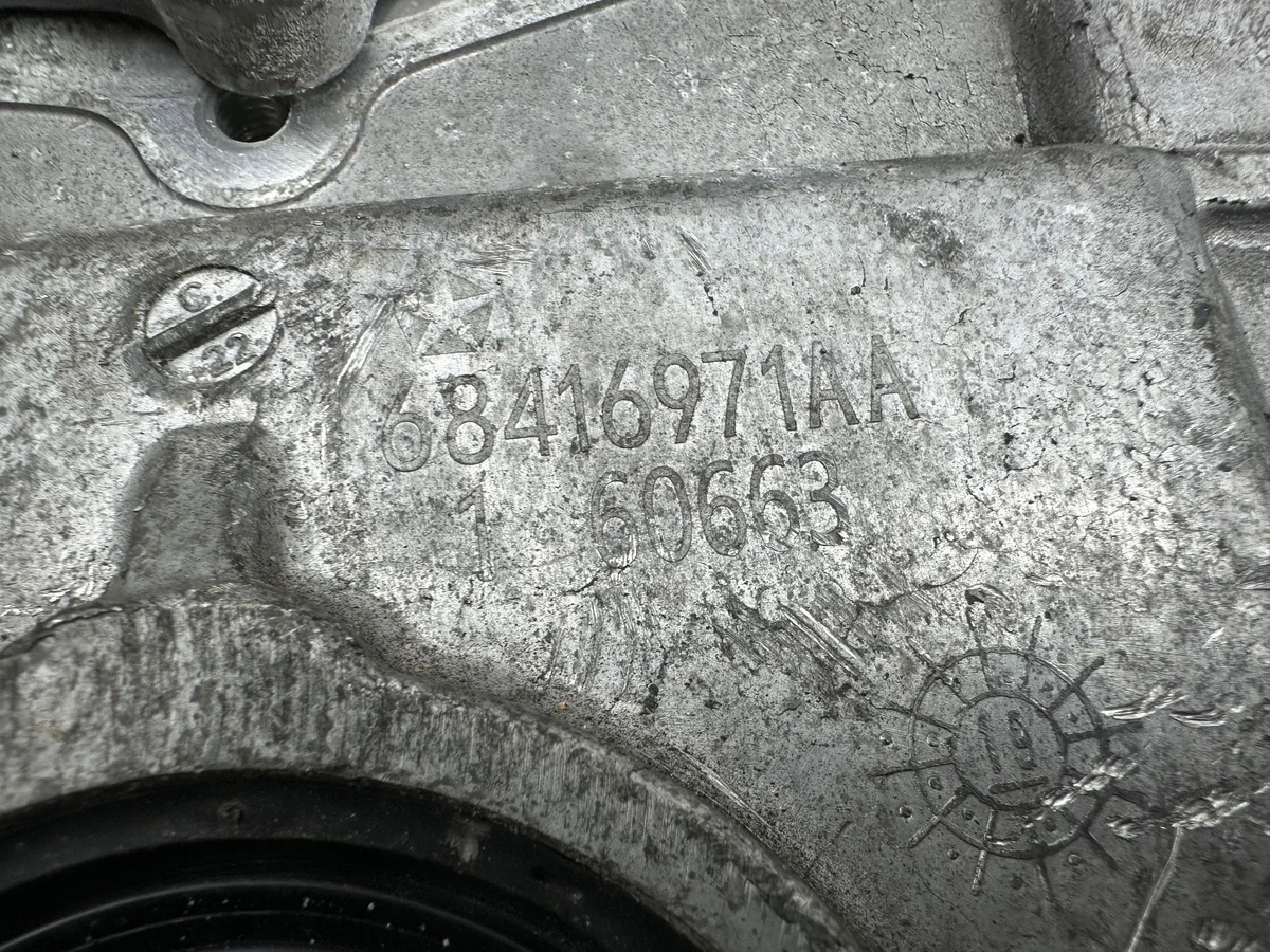Dodge Durango III 68416971AA Peça do Motor image 6