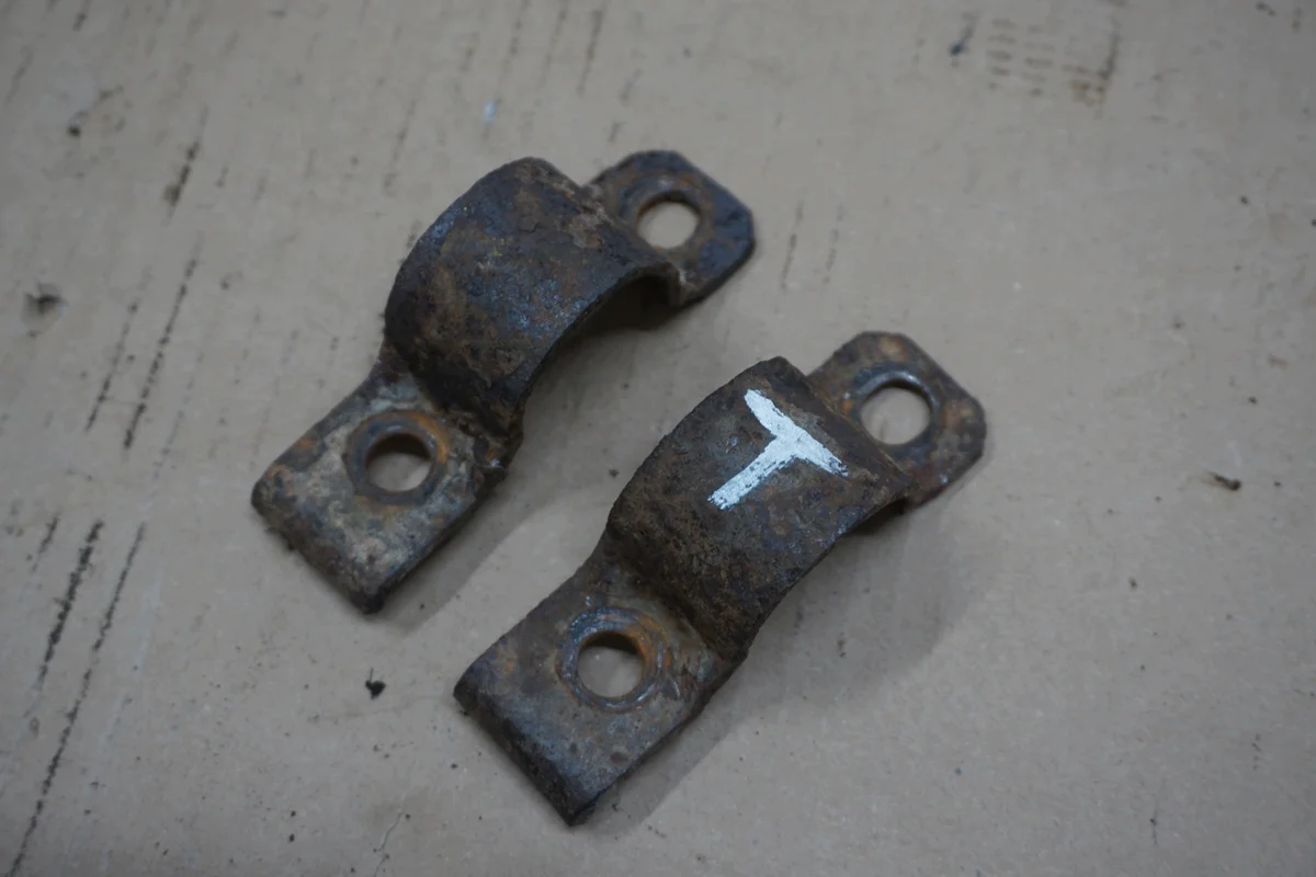 Nissan Patrol Y60 Stabilisatorhalterung hinten