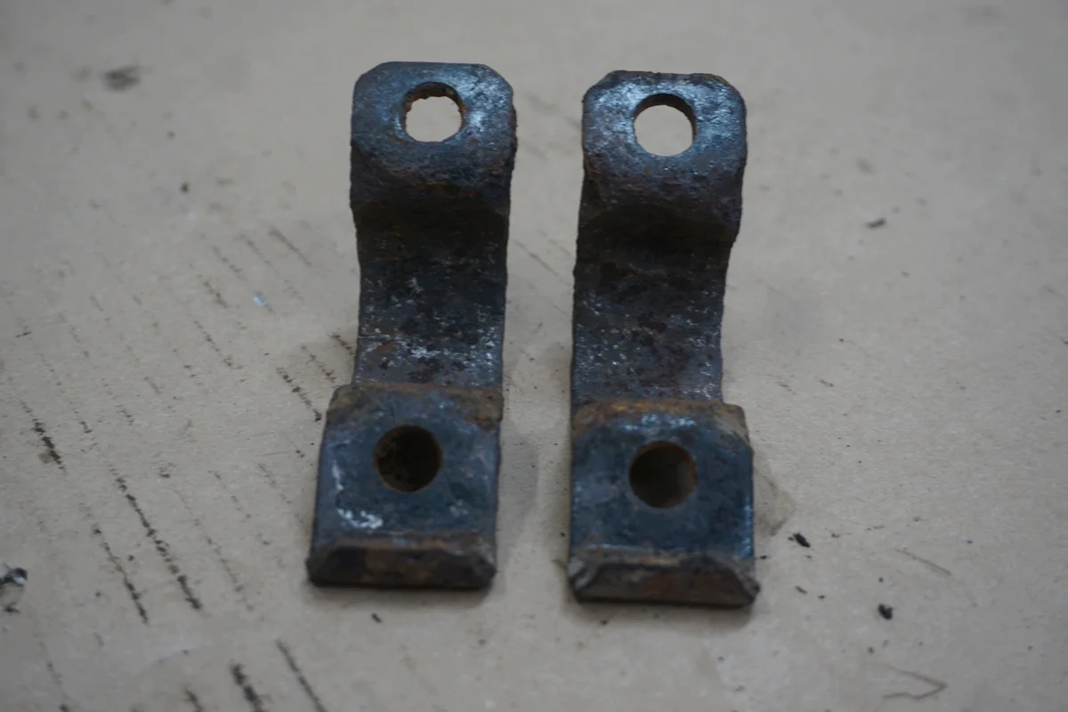 Nissan Patrol Y60 Stabilisatorhalterung hinten image 4