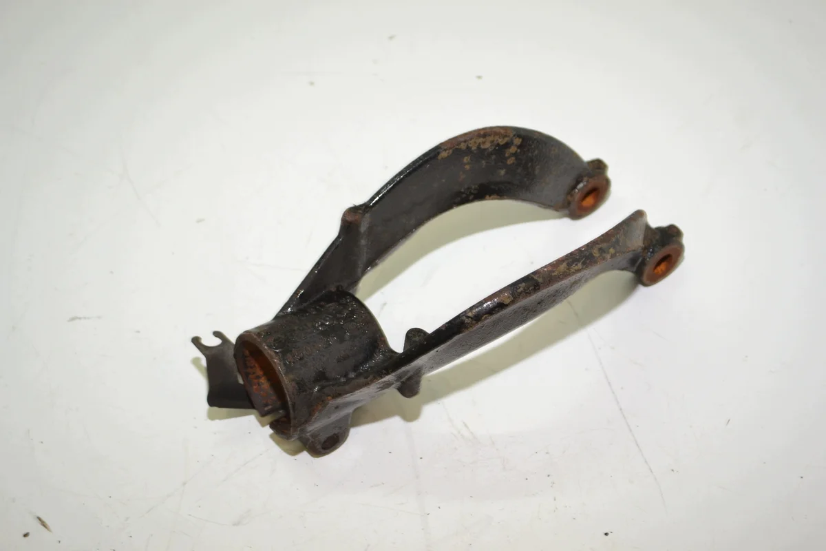BMW X5 F15 Shock Mount Bracket Right Front image 3
