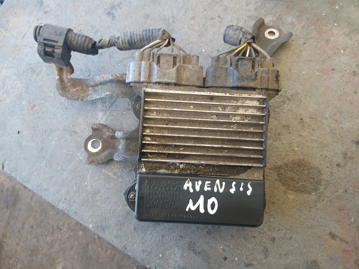 Injectorregelaar Toyota Avensis T25 89871-71010