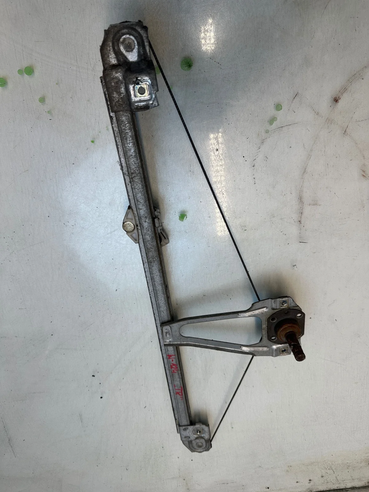 Mercedes W124 Fönsterhiss Mekanisk Bak Höger